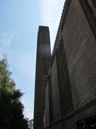 SandraDanby's tweet photo. "Perhaps it would be set in acrylic and put on display at Tate Modern, like Damien Hirst's thing with flies and a cow's head" #booklocation #Connectedness #TateModern #London https://t.co/q0uIRH8uL7