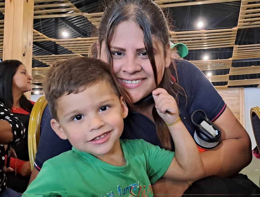 #08Dic #Ahora En la actividad se entregan canastillas, bastones, sillas de ruedas, balones, andaderas, muletas, entre otros aportes sociales. 
 <a href="/Iribarren_Alc/">Alcaldía de Iribarren</a> <a href="/ViceSocialT_ve/">Vice Social y Territorial</a> #Barquisimeto 
#PlenoComoLaLunaLlena