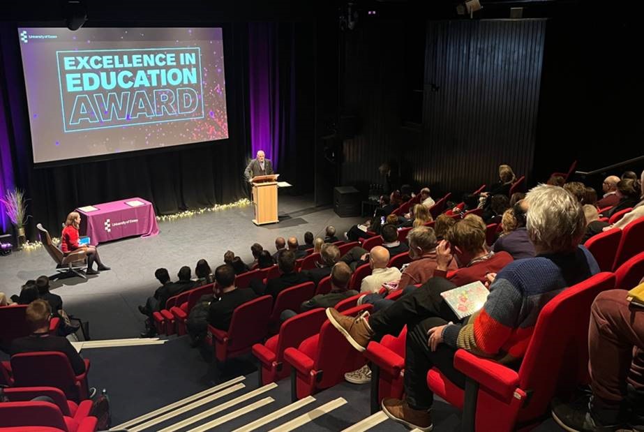 It's a proud day for us here at Edge Hotel School!🏆 A massive congratulations to @Dimitri_EHS for receiving an Excellence in Education Award today for his contributions to sustainability. 👏👏👏 @Uni_of_Essex @UoE_Sus #Sustainability #hospitality #HigherEd