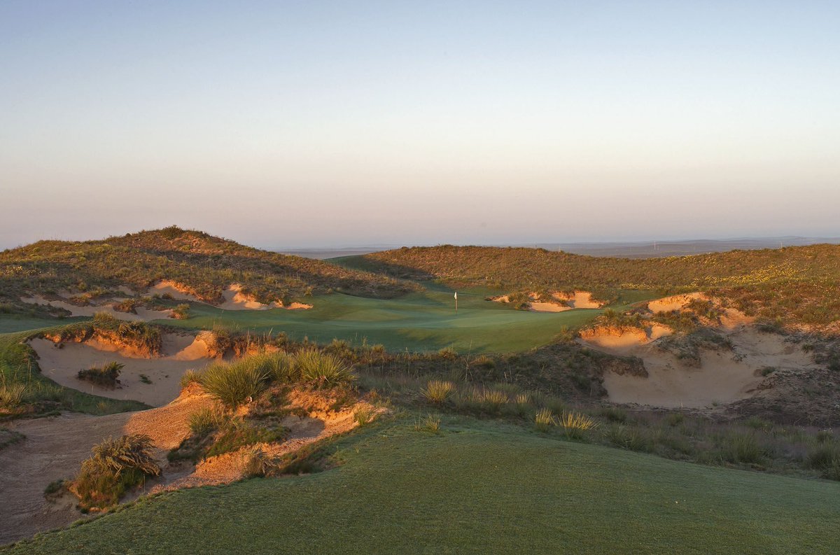 Cordlwalker's tweet image. Excited to announce that Ballyneal and Prairie Dunes will be starting a dual internship program this 2023 season! A great opportunity to experience very different climates and maintenance practices at two highly regarded courses.
Pm @griess_cory or myself for more information.