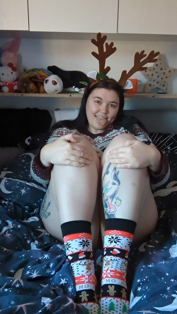 PoppySeeds69's tweet photo. Happy Christmas jumper day 🎄 https://t.co/VcxIzHuD62