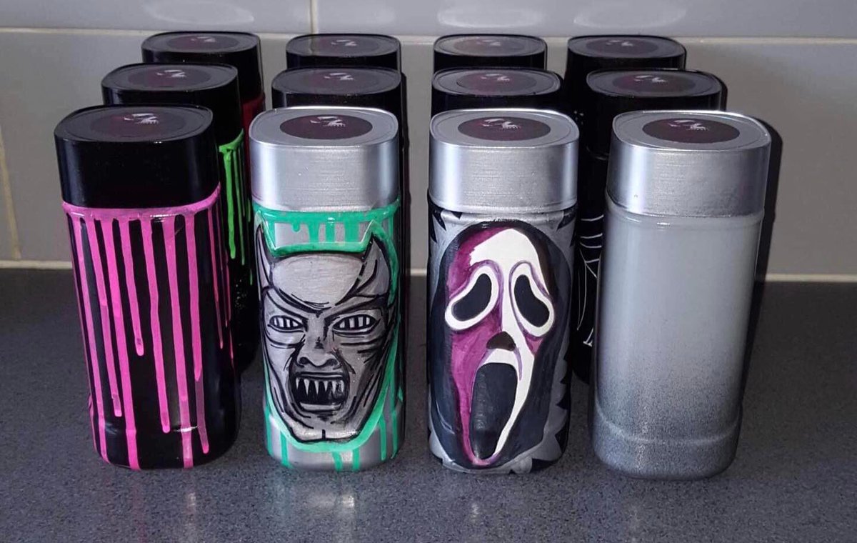 LivHorrorClub's tweet photo. TRADER ANNOUNCEMENT 

Violet Tendencies create and sell strange and unusual bits n bobs that’ll haunt your lives forever. 💀💀💀 https://t.co/v40Z1N77tT