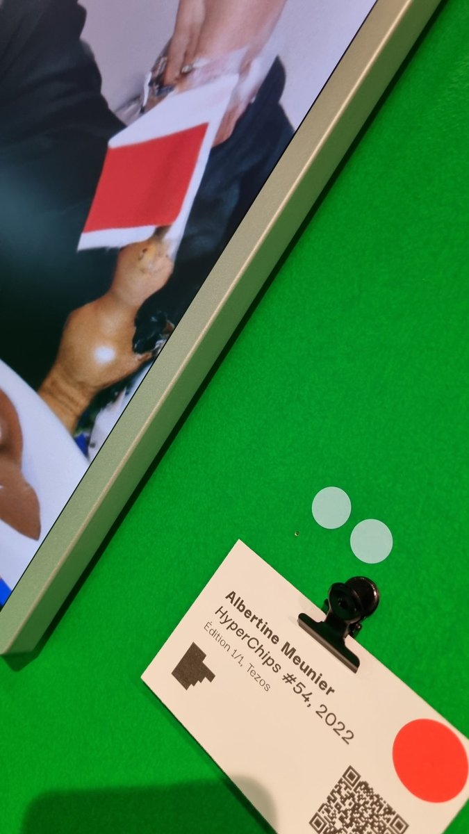 BnoiitC's tweet image. Now you can &quot;LIKE&quot; #OpenScreen artworks IRL at @NFTFactoryParis 
(Max 3 likes per visitor)