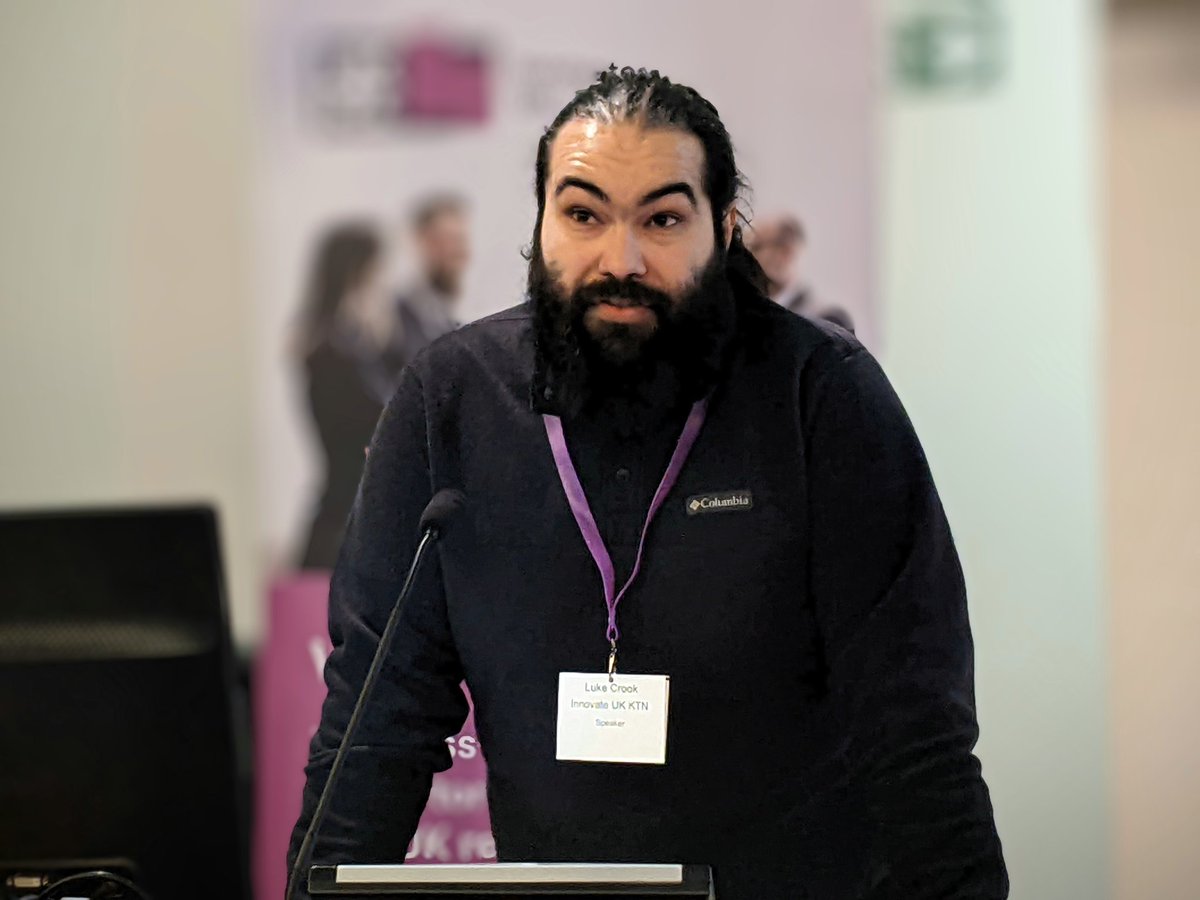 HowardPeartree's tweet photo. Luke Crook @KTNUK introduces our #DebunkingStereotypes discussion at #OxCamIdeas #IdeasMeanBusiness https://t.co/CT4CCRouYs