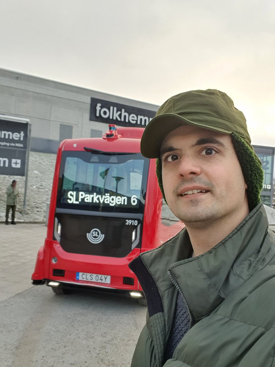 VladanLausevic's tweet photo. #selfdrivingbus #driverless #test mode https://t.co/mDJgCD7Tep