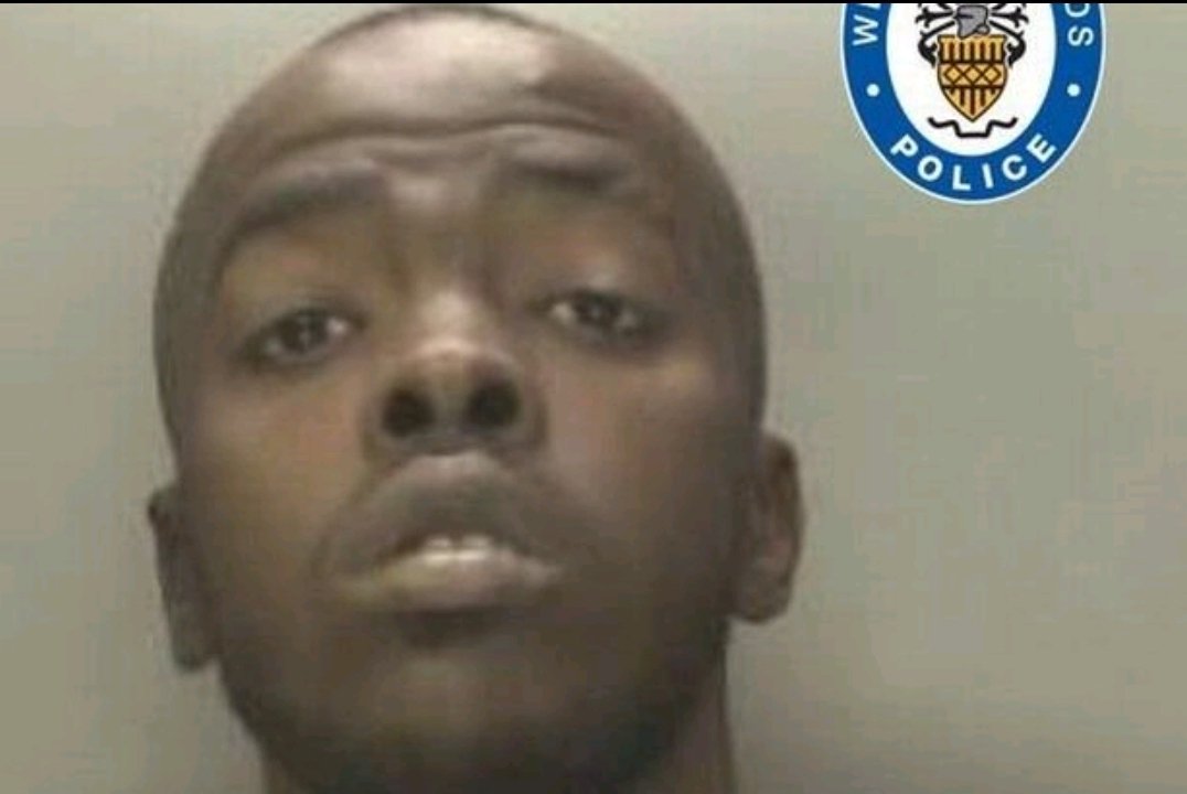Wayne57072607's tweet photo. The 25-year-old had been banned from the bookmarkers on Rookery Road, Handsworth and was locked out by staff when he tried to enter.

This is the first picture of a knifeman who has been jailed for threatening a Paddy Power worker with a large kitchen blade at a bus stop. https://t.co/cwj8vHlzg4