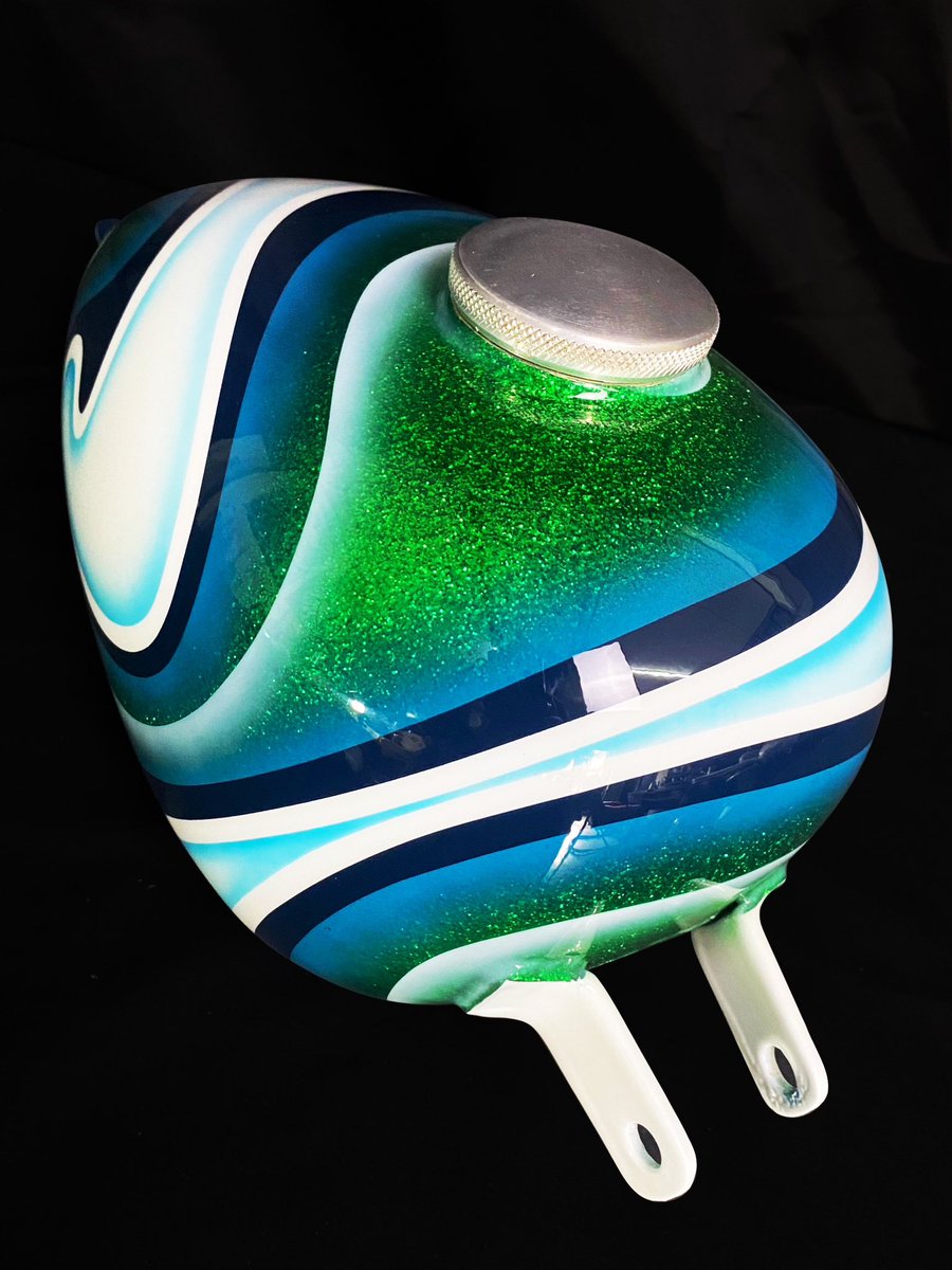 My new paintjob. Green &amp; Clean .... done!!! ✍🏾🇹🇭⚡️⚡️🟢⚪️ #anvilhead #artwork #kustompaint #chopperart #harleydavidson #nft #nftcollectors #NFTCollection