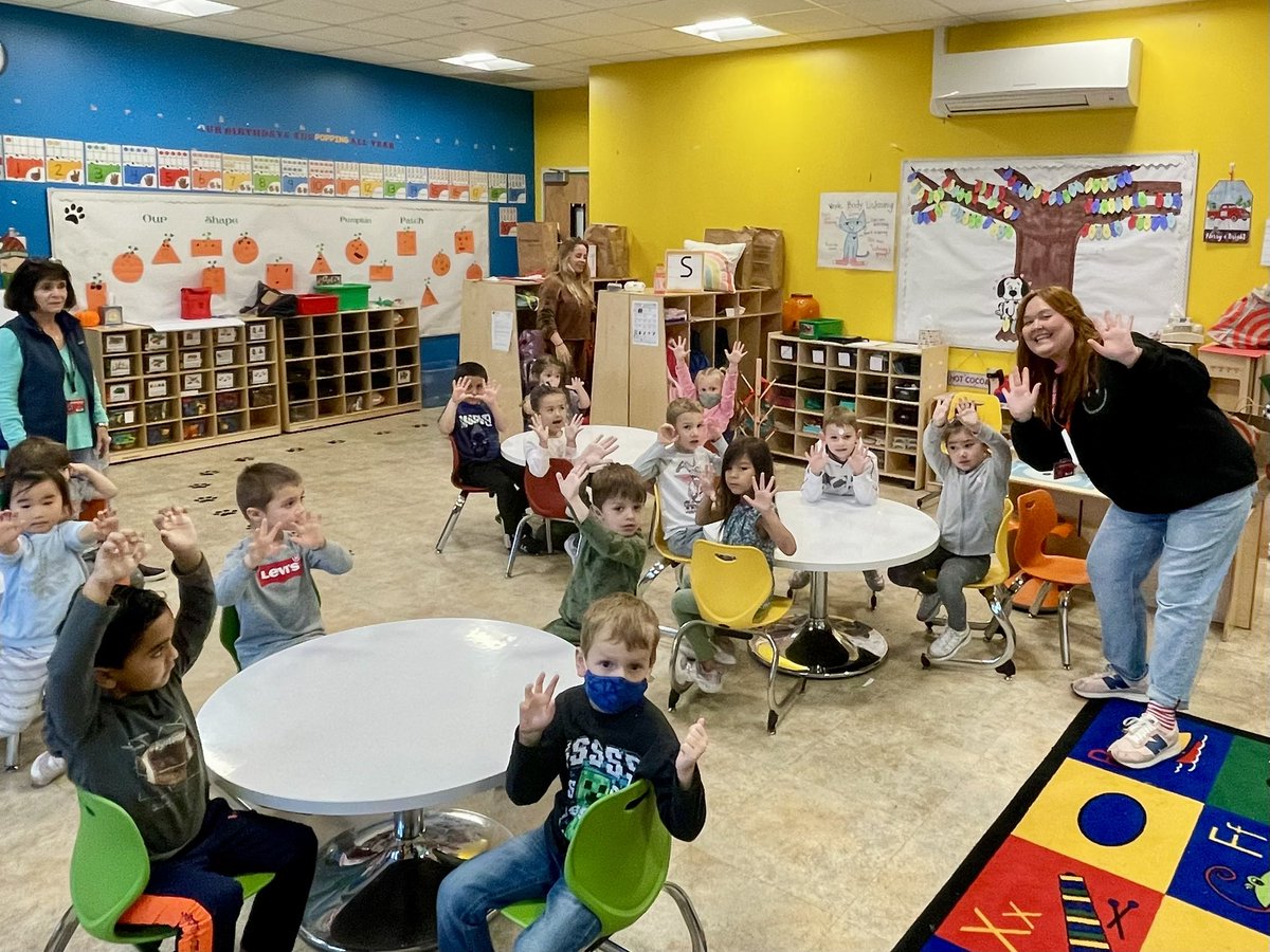 Schneebaum_RN's tweet photo. Spent some time with Ms. Greene’s adorable PK learners talking about germs and the importance of washing our hands! They are super stars at washing their hands! ⭐️ #germbusters @MsGreene101 @Hampton_Street #MineolaProud https://t.co/E0zc3mx167