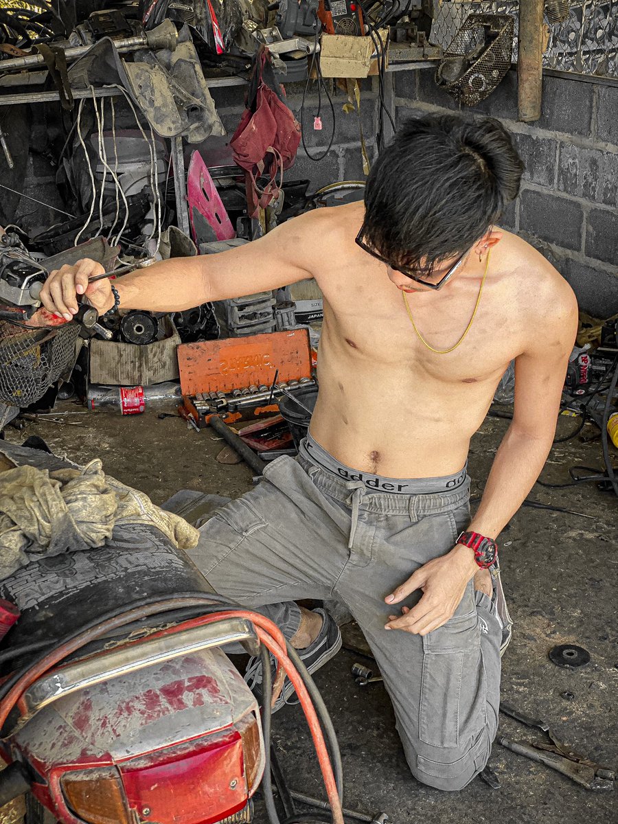 View42542's tweet photo. รับซ่อมครับ🔨🔧🔥 https://t.co/HUdYou260H