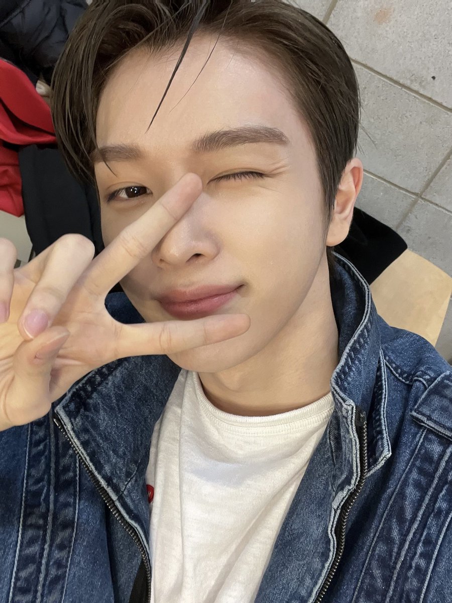 jsccode's tweet photo. 221208 sungchan 💭 https://t.co/AaCQIW7N5V