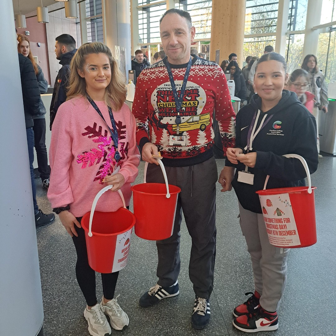 Happy Christmas Jumper Day ☃️

#CheshireColl will be raising money for Save the Children today across our three Campuses 🎄

#Crewe #EllesmerePort #Chester #ChristmasJumperDay #festivefun