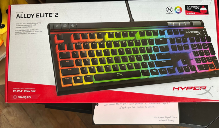 Maevystv's tweet photo. 🎁 Cadeau reçu 🎁
🕺 Un grand merci à @HyperXFrance pour le clavier Alloy elite 2 pour fêter leur 20ème année ! 💃
Il est extra ! Hâte de le tester !🥳❤️
#HyperX20ans #HyperX https://t.co/fIjLRiAwYe
