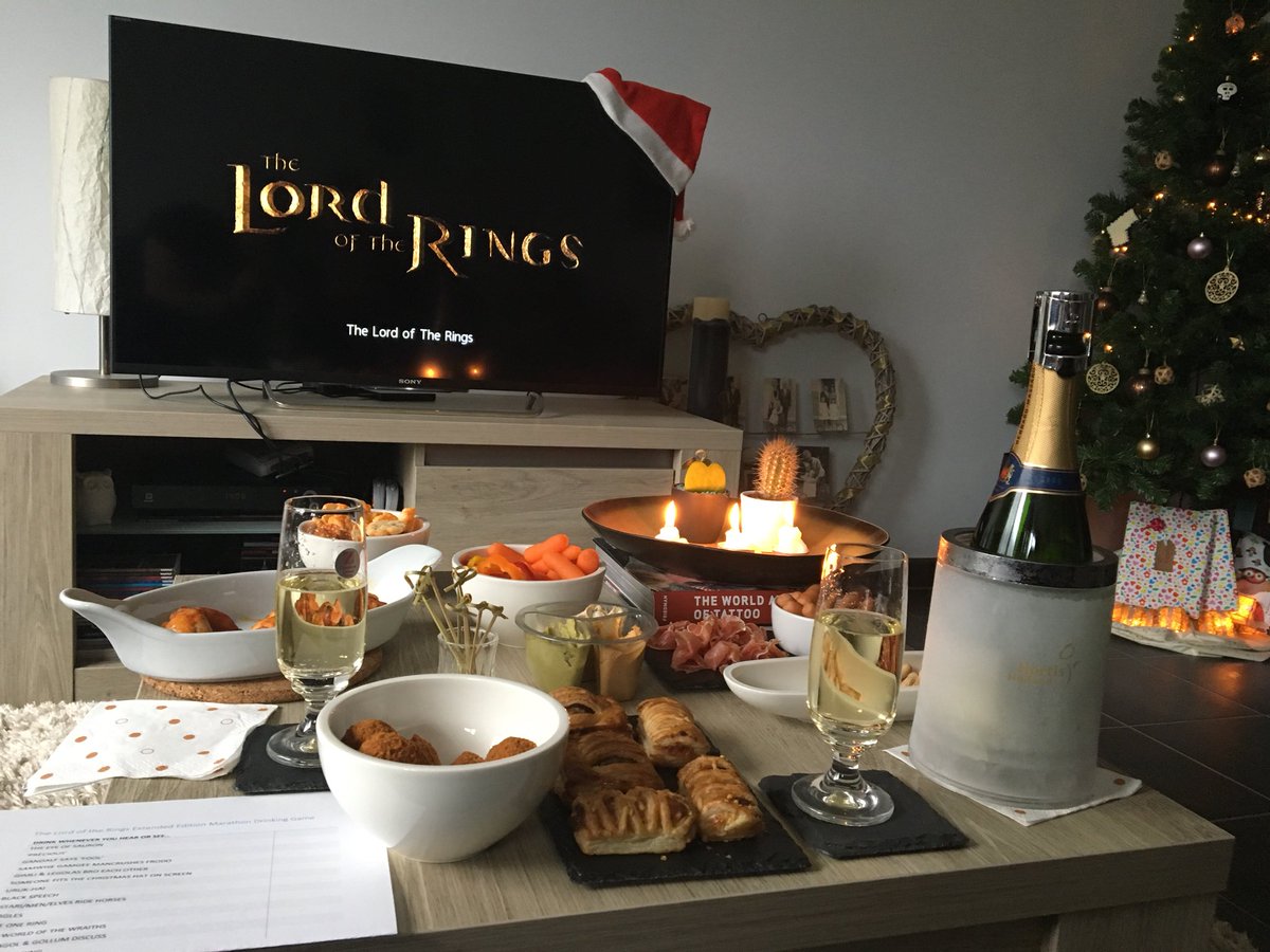 ToIkienverse's tweet photo. El mejor plan navideño. 💍💖 https://t.co/HWx8Bl7h24