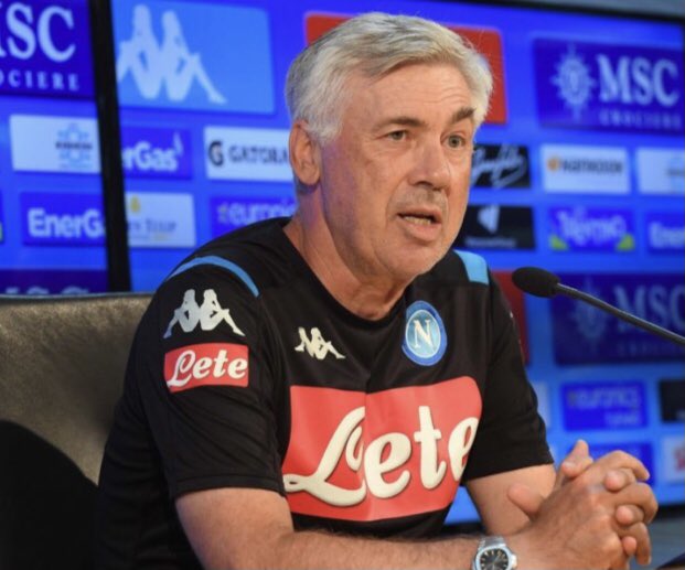 ZZiliani's tweet photo. Non so se succederà: ma il #Napoli, quattro volte secondo nella lugubre era dei 9 scudetti juventini vinti coi bilanci truccati e la galassia dei club amici, dovrebbe vedersi assegnati i 4 titoli; come la #Roma 3, il #Milan e l’#Inter uno. È rispetto per la giustizia @andreaabodi https://t.co/Xs3jfbYgHv