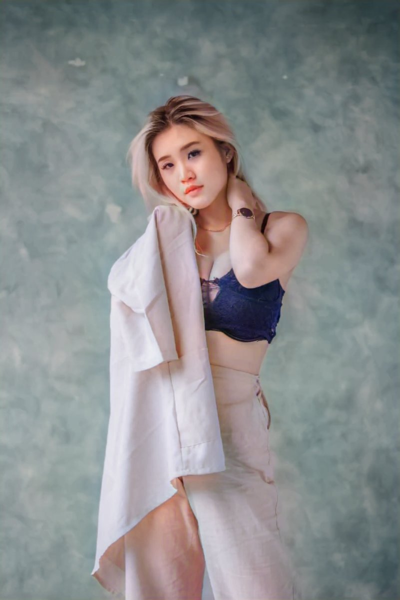 colorize_bot's tweet photo. @txtdarikuh Of course, nice to help you! 🤗💕.

Hey! remember that you can support this project via: https://t.co/chupwlRkaQ https://t.co/mGNA2K56Xd