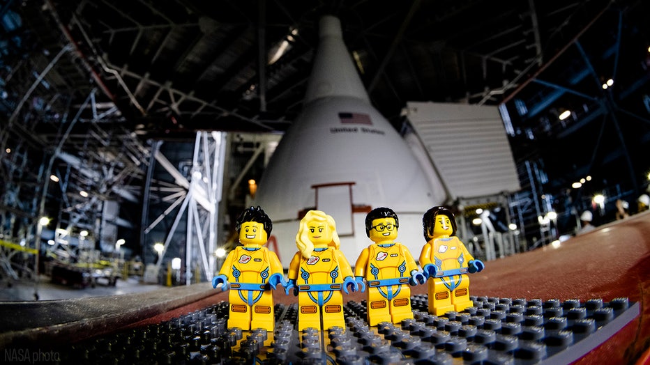 earthshakerph's tweet photo. #EScienceNews | Toys in Space: Snoopy Stufftoy, LEGO Minifigures, and Shaun The Sheep
In the upcoming launch of the Artemis 1 mission, New data and discovery will not just be the main sets of goals that will be attain in this mission. (1) https://t.co/ugl4Pap4Ll