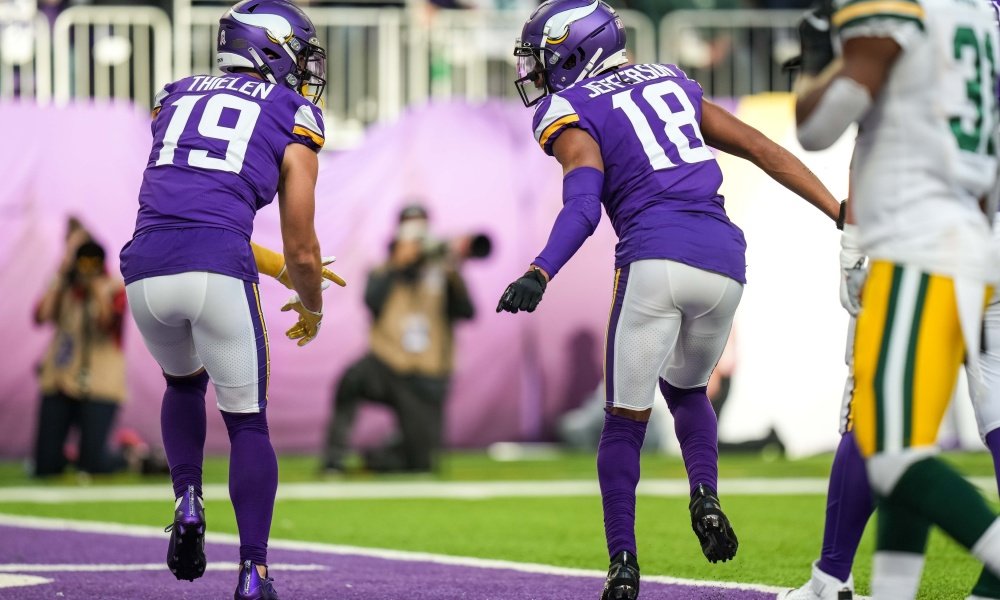 VikingNations's tweet photo. 🔁 for these two!
#WPMOYChallenge Thielen
#ProBowlVote Justin Jefferson
#SKOL #Vikings https://t.co/Pid6PLYYNC