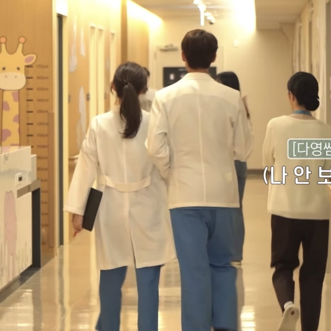 우리가 겨울정원 사랑했던 오천만 이유중에 하나..
168 183
환상의 키 차이