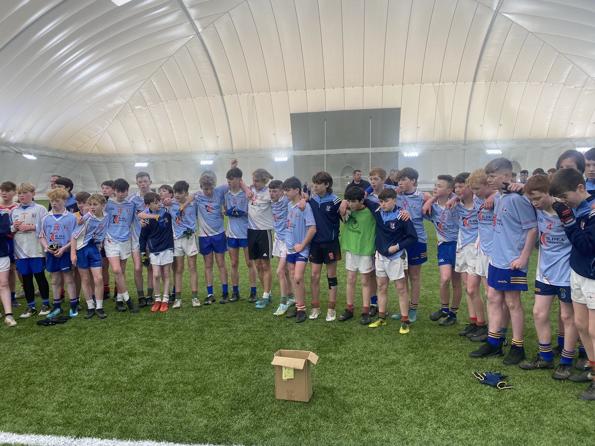 CChiarain's tweet photo. Roscommon “A” Schools Final Winners 

Captains Jack Brooks and Bobby Lenehan accepting the trophy. 🏆🏆🏆 #rosgaa https://t.co/rk5iKc4rQG