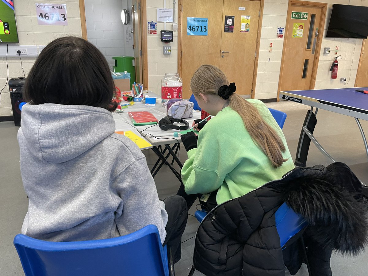 RunshawRadio's tweet photo. Our LGBTQ+ club this afternoon - we’ve had arts and crafts, music and games.
A great safe space for our college community to relax and make friends.
#Runshaw https://t.co/q0Ckht1TgD