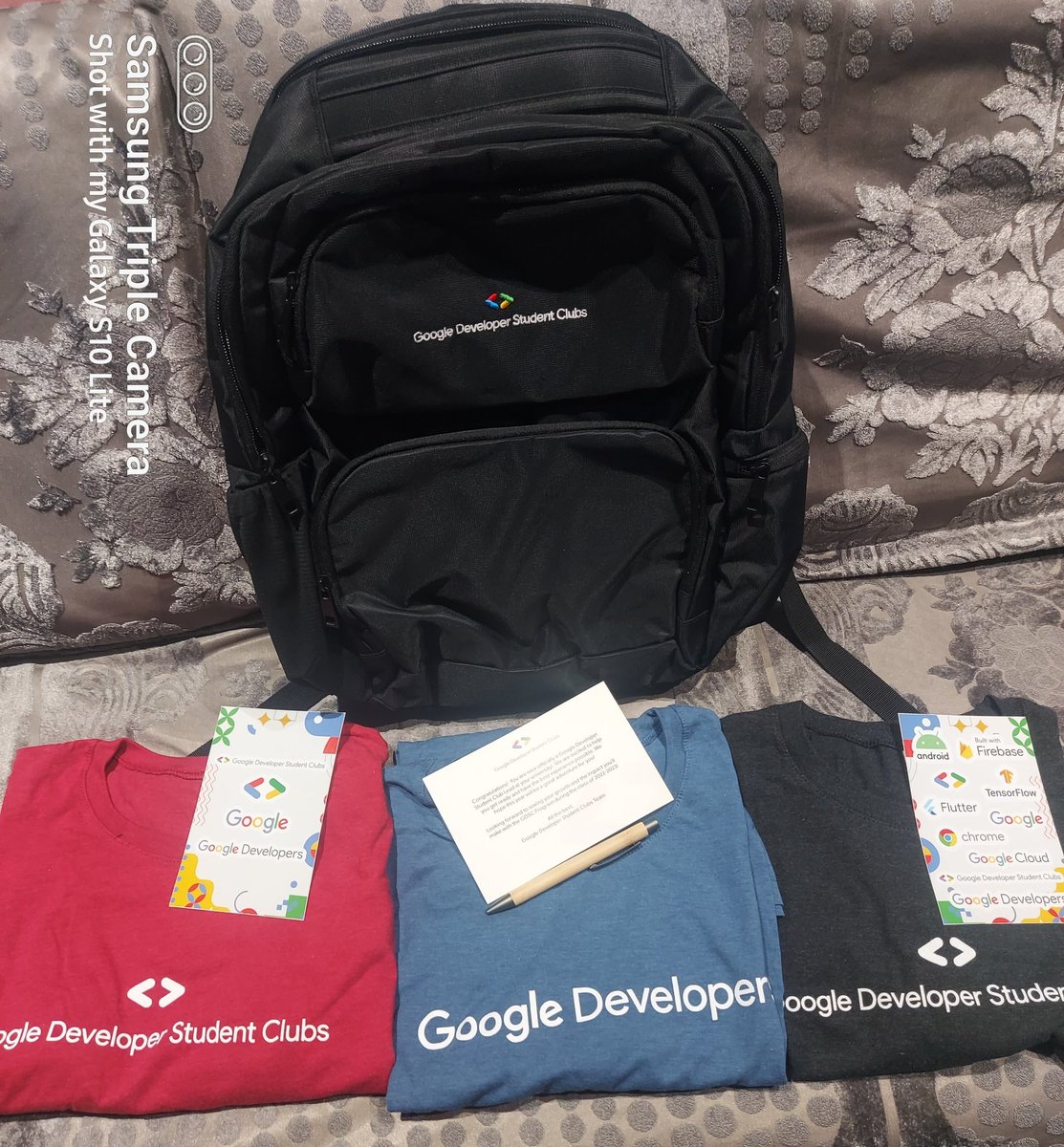 ayushigeorge31's tweet image. Just got my GDSC LEAD swags!!
Thank you @GoogleDevsIN #gdsc #googledeveloperstudentclub