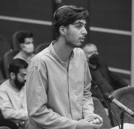 حکم اعدام دادن به #علی_معظمی_گودرزی ، فقط ۲۰ سالشههه ؛ توروخدا صداش باشید.