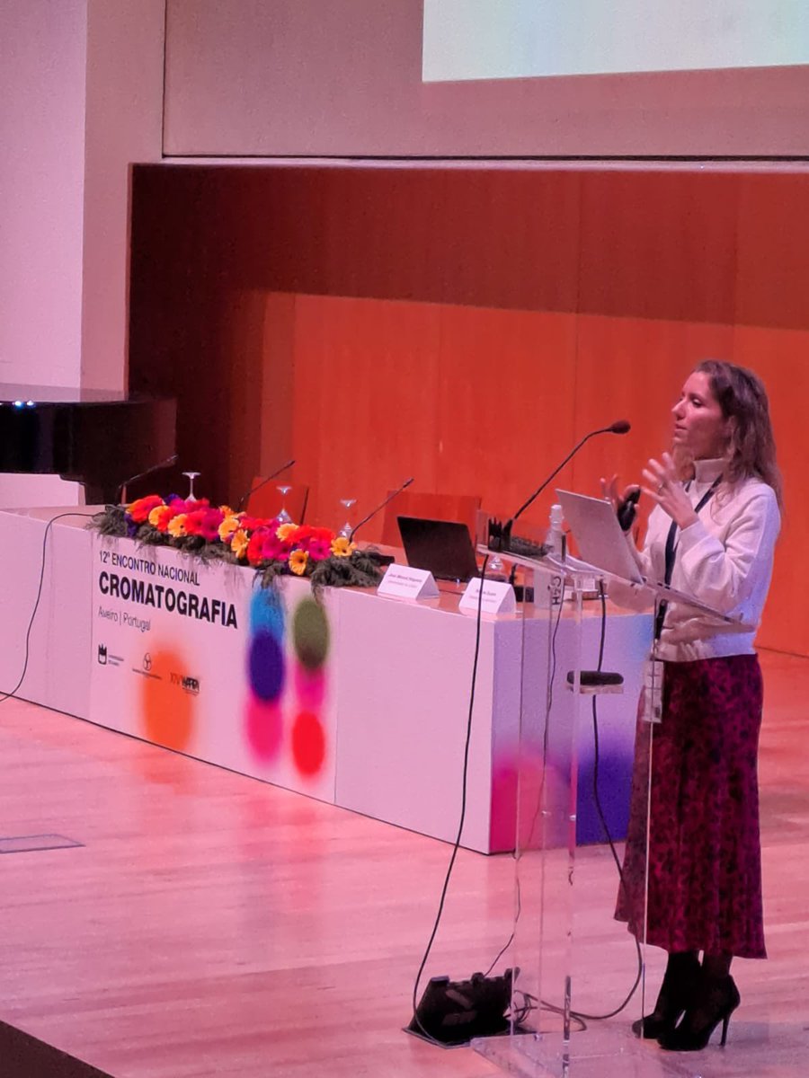 annalaura_mstrn's tweet photo. It has been a pleasure to present our targeted approach by GCMS to study #dentritic #cells #metabolism at the 12ENC of the Portuguese society for chromatography! Thank you #LECO and the organising committee for inviting me #immunometabolism #metabolomics #keynotespeakers https://t.co/gfcoMpVLCh