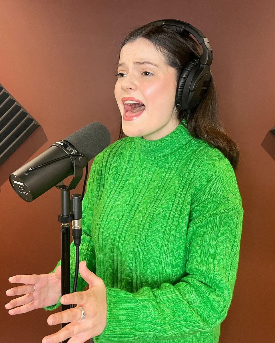 LSP_VocalReels's tweet photo. Recording with MEGAN HESLOP 🖤
@MeganEveHeslop https://t.co/kcZxmXO4BT