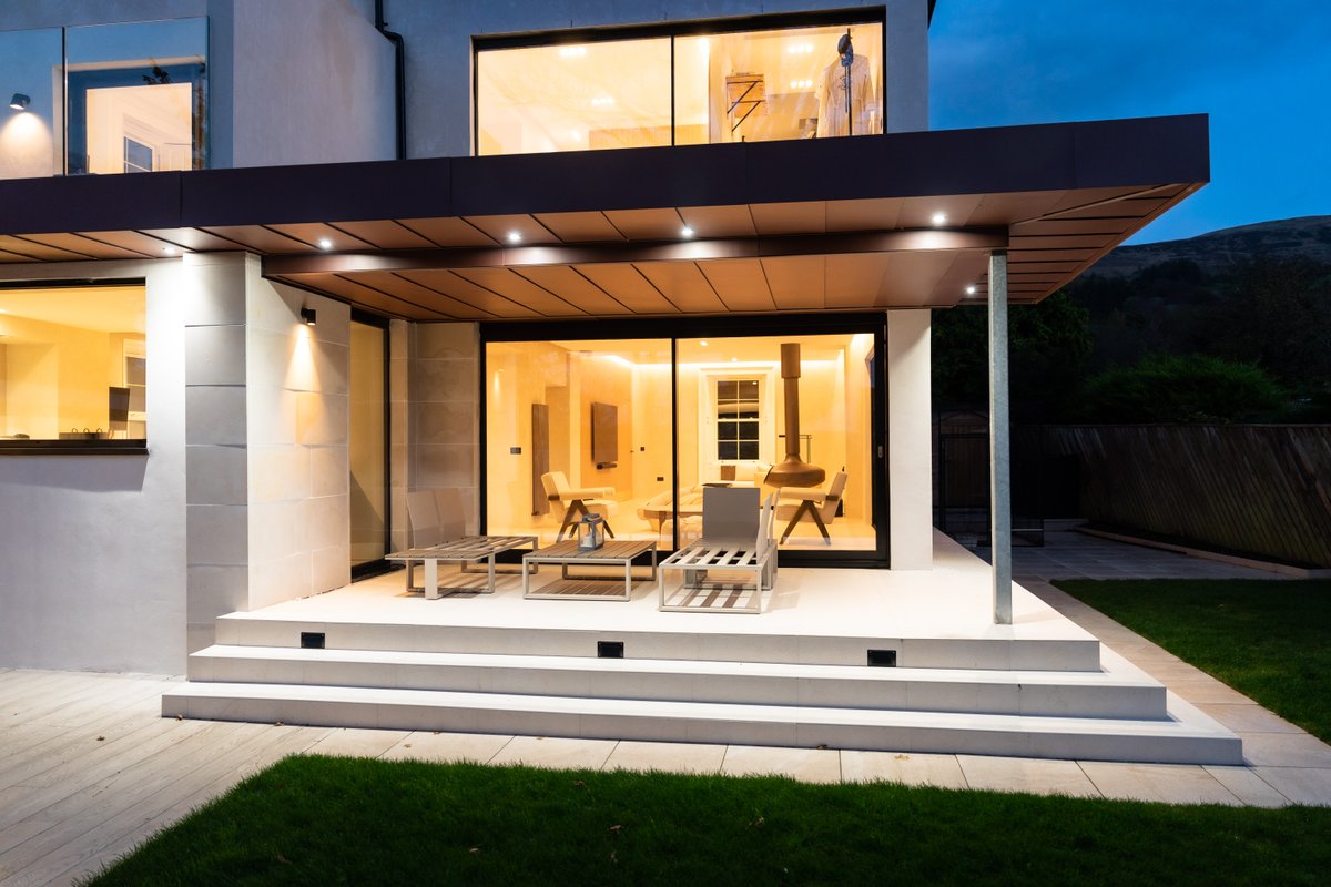TRA_Architects's tweet photo. This total interior redesign project has proven to be an extremely successful design. We transformed this new sandstone villa into an elegant, contemporary and cohesive space, with minimalist clean lines, natural materials, and enhanced light. 

#architecture #interiordesign https://t.co/82CdbSICYK