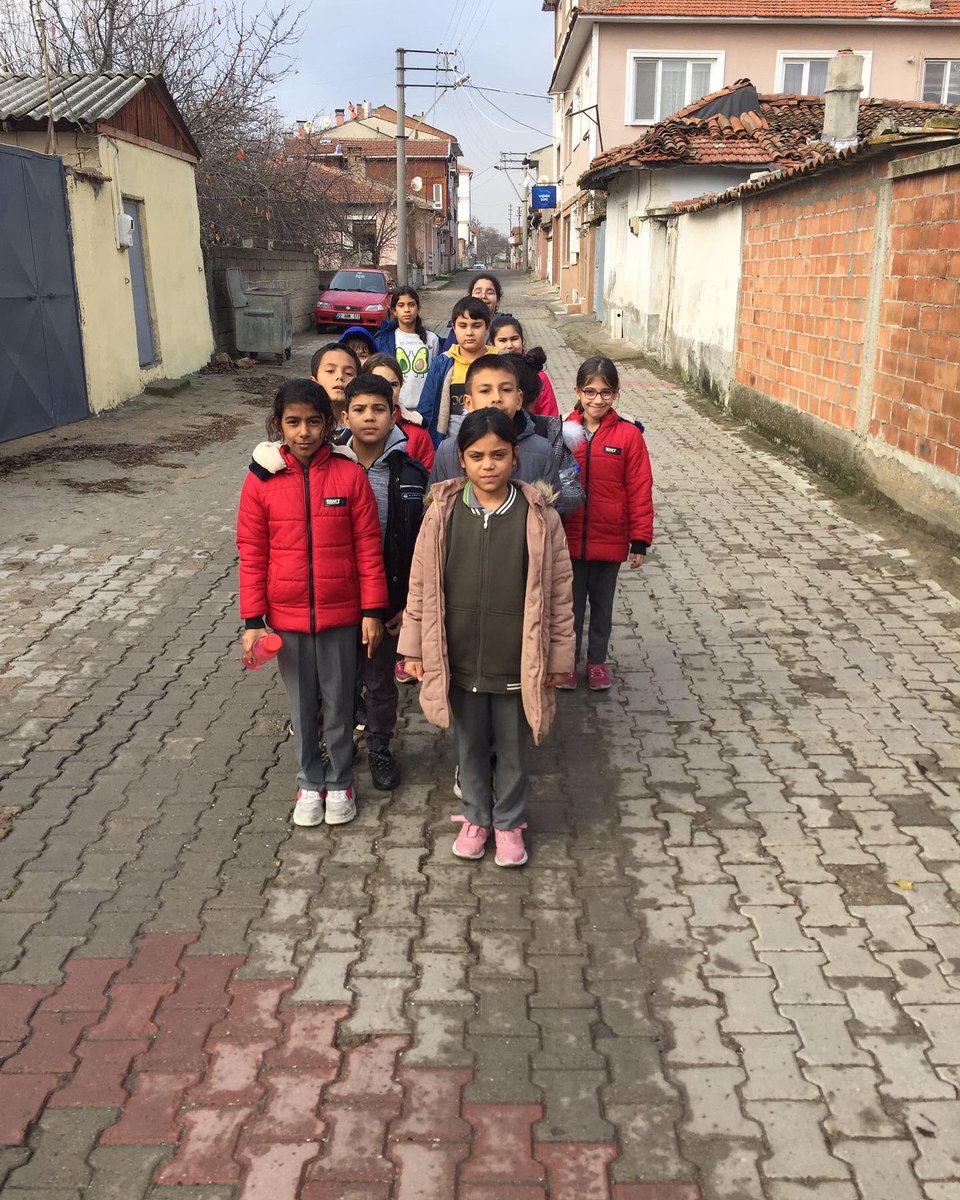 Edirne Milli Eğitim Müdürlüğü ve Edirne İl Müftülüğü arasında imzalanan Eğitimde İş Birliği Protokolü kapsamında okulumuz 4. sınıf öğrencileri 8 Aralık 2022 Perşembe Günü sınıf öğretmenleri ile birlikte “ 2. Beyazıt Cami”ni ziyaret etmişlerdir.