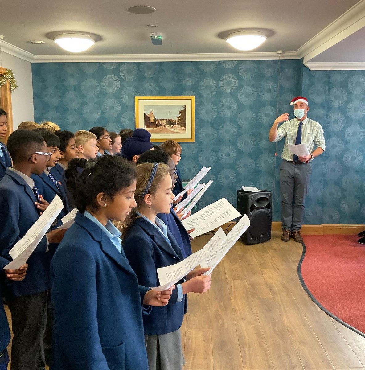 A wonderful morning with our neighbours at the Ryeview Manor Care Home singing Christmas carols. Well done Year 5 and 6 for being such brilliant ambassadors of Crown House School. #highwycombe #crownhouse #chatsworthschools #prepschoollife #schoolcommunity