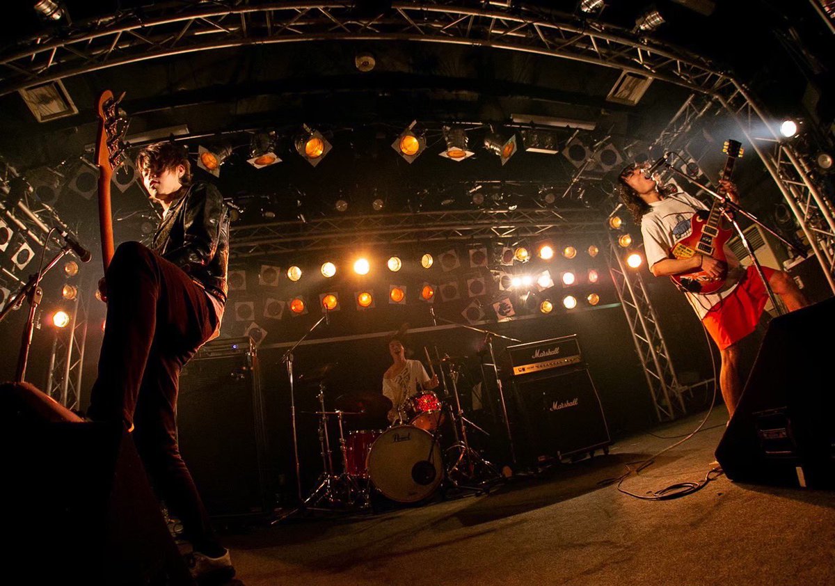 themadgentles's tweet photo. 【📣ワンマンまであと1日📣】

本日、最後の #マッジェンメモリアルフォト はTHE MAD GENTLESのライブ写真集📸

ついに明日に迫ったワンマンライブ🔥
THE MAD GENTLESの全てをぶつけます❗️
活動休止前ラストライブ、ぜひ観に来てね👊 https://t.co/dCBlobI3rA