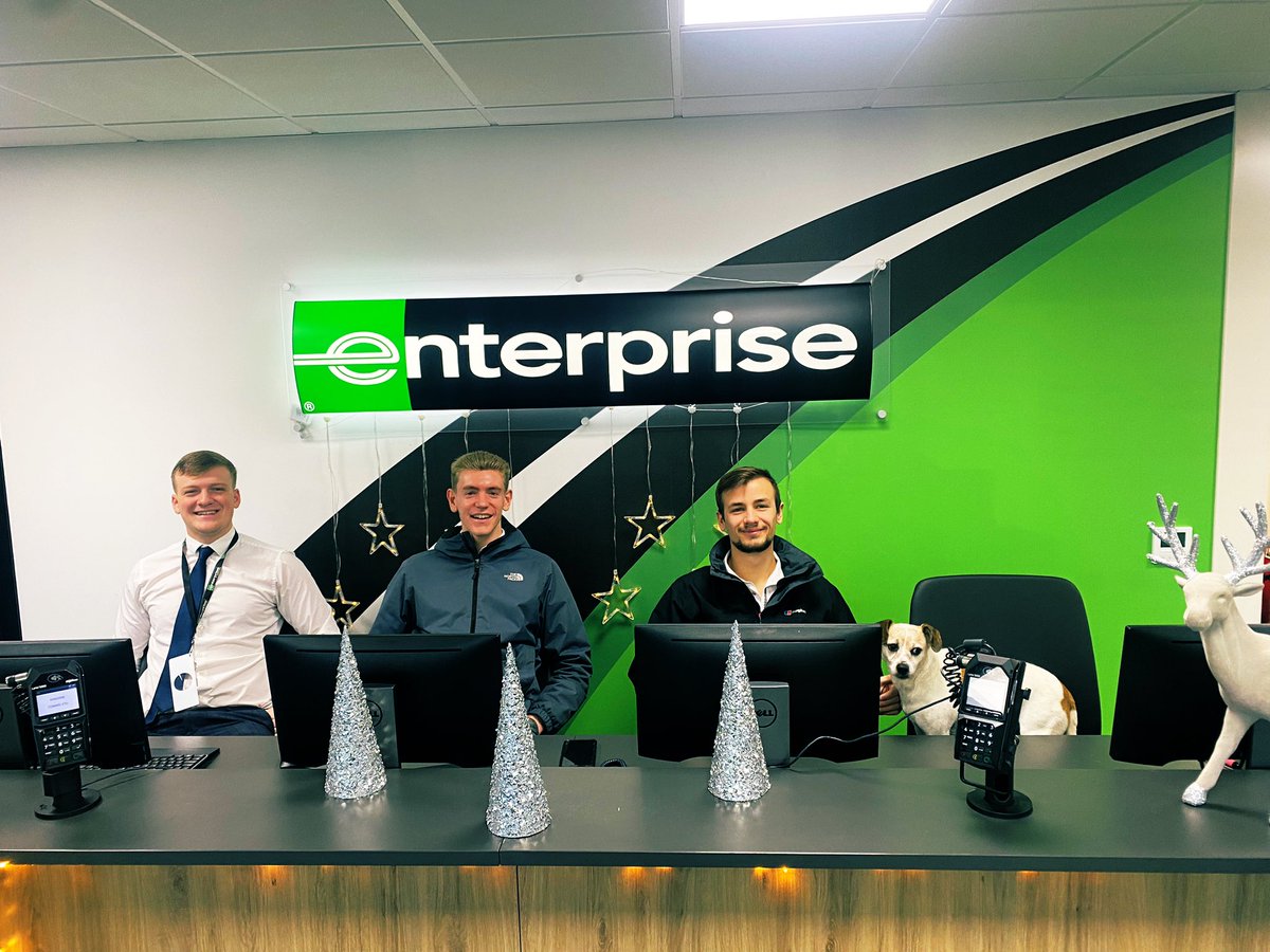 The boys this morning! Talking all things risk and safe driving in these icy conditions 🥶 great to see Eli our new risk captain taking control of our holds and building better relationships with our local vendors! <a href="/kierancregan/">Kieran Cregan 💙💛</a>