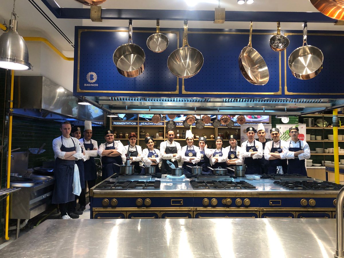 ITABaku_'s tweet photo. VII SETTIMANA DELLA CUCINA ITALIANA A BAKU, 5-9 DICEMBRE 2022

Masterclass del cuoco Giuseppe D'Errico, executive chef del ristorante stellato "La Madernassa" presso CASA' culinary arts center https://t.co/wYYTI3K7wM