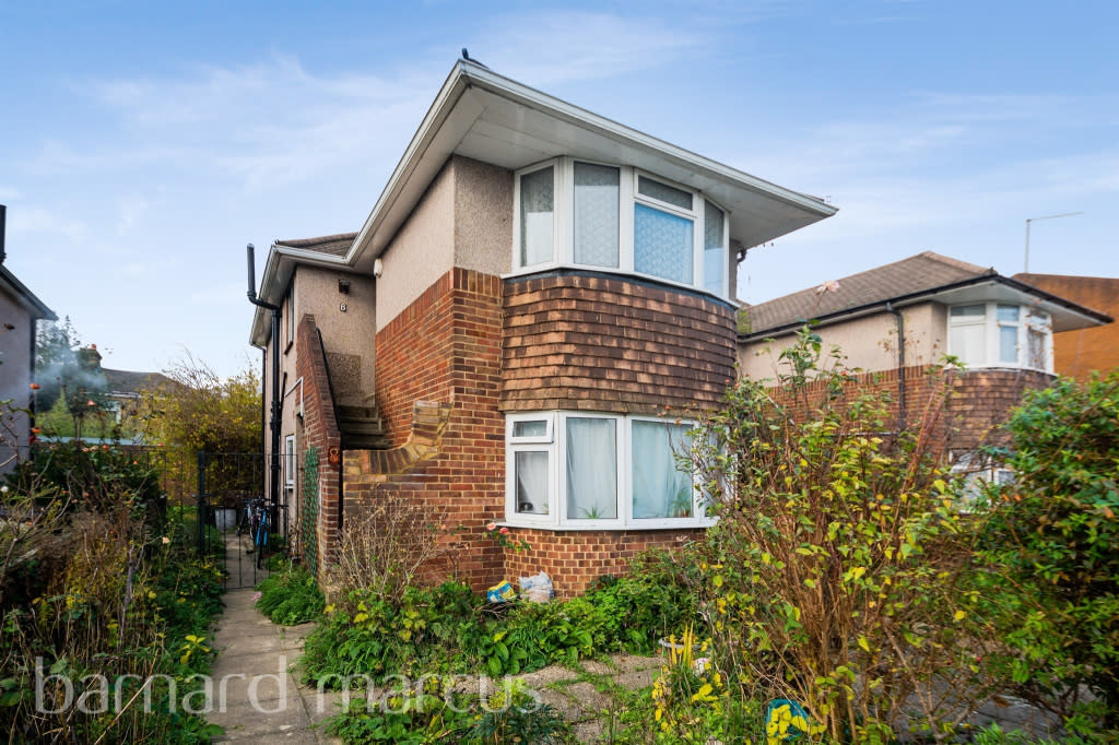 Barnard Marcus (BarnardMar) / Twitter