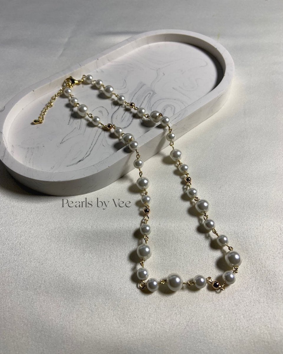 PearlsbyV's tweet photo. Looking for Christmas gift ideas? 👀 https://t.co/foDSGDSbNq