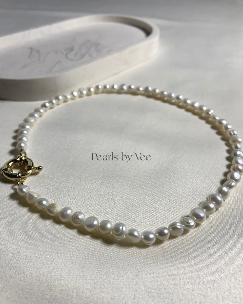 PearlsbyV's tweet photo. Looking for Christmas gift ideas? 👀 https://t.co/foDSGDSbNq