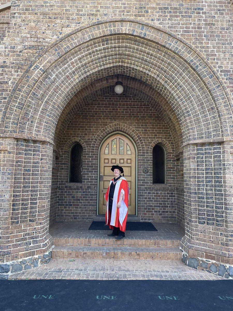 ResearchCarbon's tweet photo. Congratulations to Dr Ivanah Oliver on your PhD graduation. Well done and be very proud of all your accomplishments 🧑‍🎓🥳⭐️    #UNEgraduation @UniNewEngland @CottonHubUNE https://t.co/jMpQaW0L87