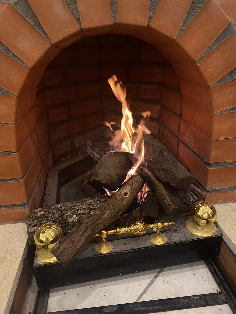 RedFirewoodSA's tweet photo. حطب قرض أفريقي سهل الاشتعال وبدون دخان أو رائحة
#حطب_قرض_افريقي 
#الوجار_ريفي_شداد 
#برد_الدمام
#كشتات
#شبة_ضو
#مخيمات_مخيم
#الأجواء_الشتوية
#الشتاء_يبيله_دفا
#الخبر_الظهران_القطيف_صفوى_رحيمة_الجبيل_بقيق_صلاصل_عين_دار_الخفجي_النعيرية https://t.co/8u8KEe5U98