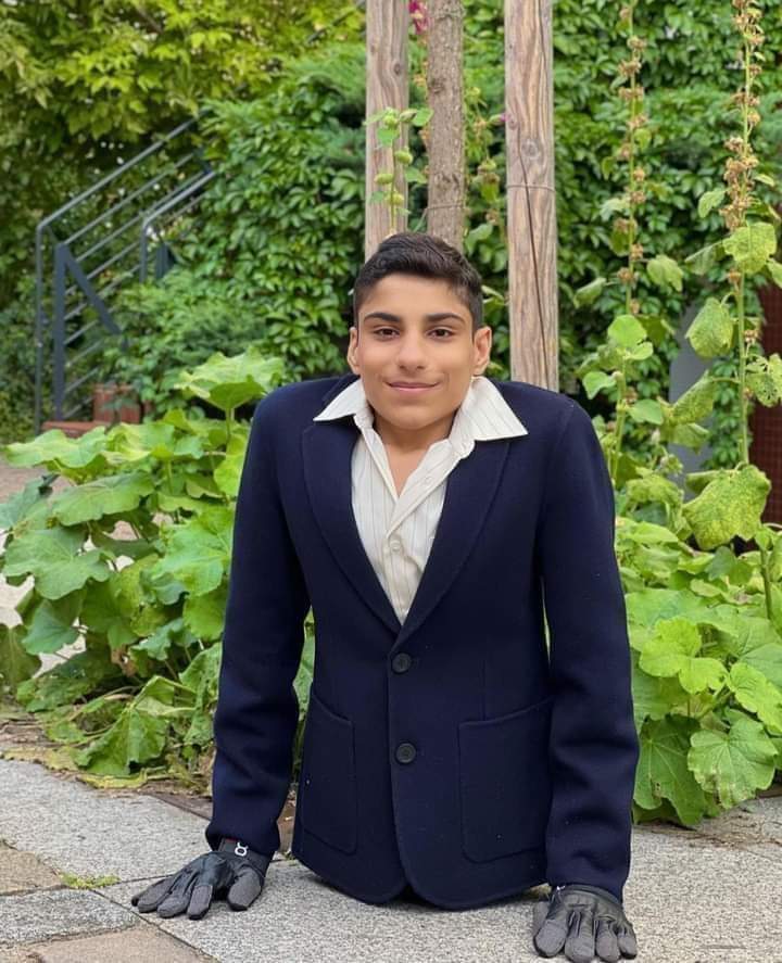 سكنت قلوب العالم يا غانم ❤️