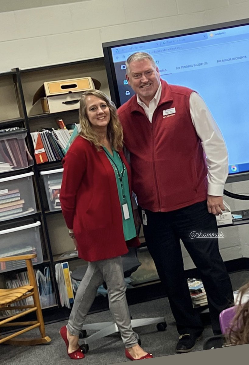 IDESPatriots's tweet photo. A huge thank you to Mrs. Schneider and Mrs. Ramet from @lseshornets for their leadership and providing staff development with our faculty and staff Tuesday!  #Teamwork #Neighbors https://t.co/rP63vcY0W1