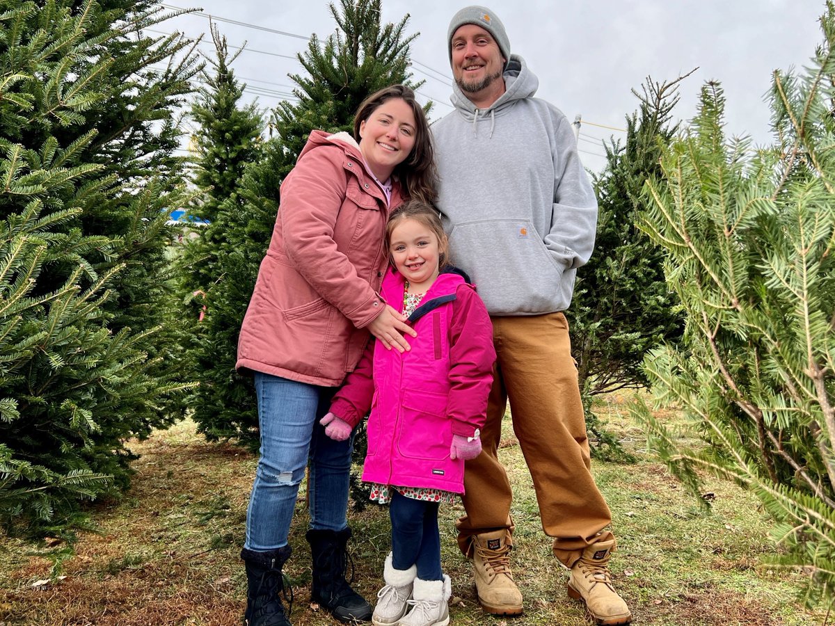 MarkJKiklis's tweet photo. https://t.co/bg2K8GUkKe #christmastree #christmas #christmasdecor #christmastime #merrychristmas #xmas #christmasdecorations #christmaslights #winter #christmasiscoming #santaclaus #santa #christmasgifts #christmasmood #christmasspirit #christmascountdown #woburn #kiwanis https://t.co/dQQdbNx6g4