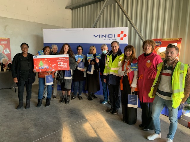 🎅 Merci à <a href="/VINCIAutoroutes/">VINCI Autoroutes</a> en partenariat avec <a href="/LaGrandeRecre/">La Grande Récré</a> pour leur don de cartes cadeaux qui raviront les familles des enfants que l'on accompagne dans le cadre du  #mentorat !
@afevmarseille