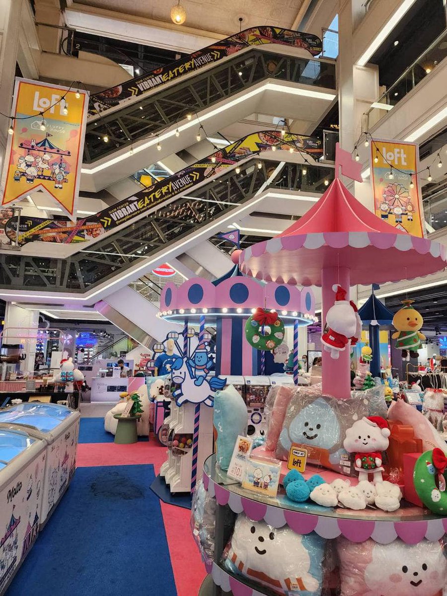 FluffyHouseCS's tweet photo. Fluffy House x Loft Pop-up Store at Siam Center, Bangkok. Come join us โ๏ธ!
๐
Now - 8 Jan 2023
๐ Atrium 2, G/F, Siam Center, Bangkok
#fluffyhouse #mrwhitecloud #ใใฉใใใฃใผใใฆใน #ํ๋ฌํผํ์ฐ์ค #ใใฏใคใใฏใฉใฆใ #loft #loftbangkok #ใญใใ #christmas #xmas #christmas2022 https://t.co/hiwGcQZg9r