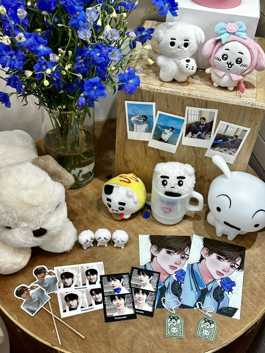 yyangkeeee's tweet photo. ♡⃝ 플로블랑 신용산점

파란장미 보자마자 넋을 잃었다네요〃ω〃
초뷰티푸르 특전부터 초카와이 아기 덩후니、、
이곳이 천국이 아닐 리 X……♡ 

 #1208의기적 https://t.co/1b07MvaqqV