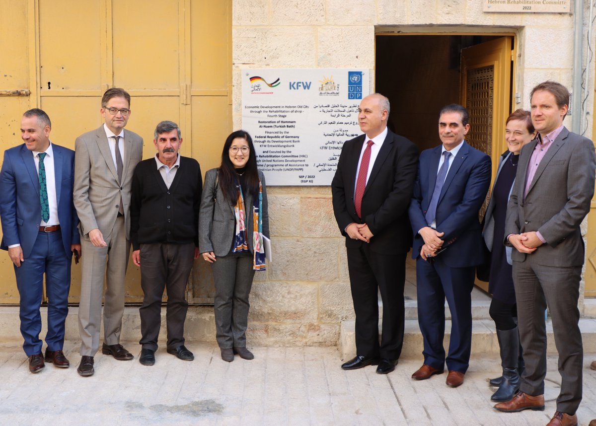 UNDPPalestinian's tweet photo. Today, we visited some projects in Hebron Old City within the Employment Generation Programme #EGP's last phase🏁
With 2.8 million Euros 💶 from #Germany 🇩🇪 through @KfW_int 
183 shops 🏪
96 homes 🏘️
1 School 🏫
1 Clinic  🏥
1 Turkish Bath 🛖 Rehabilitated!
@GerRepRamallah https://t.co/89FY0emwmG