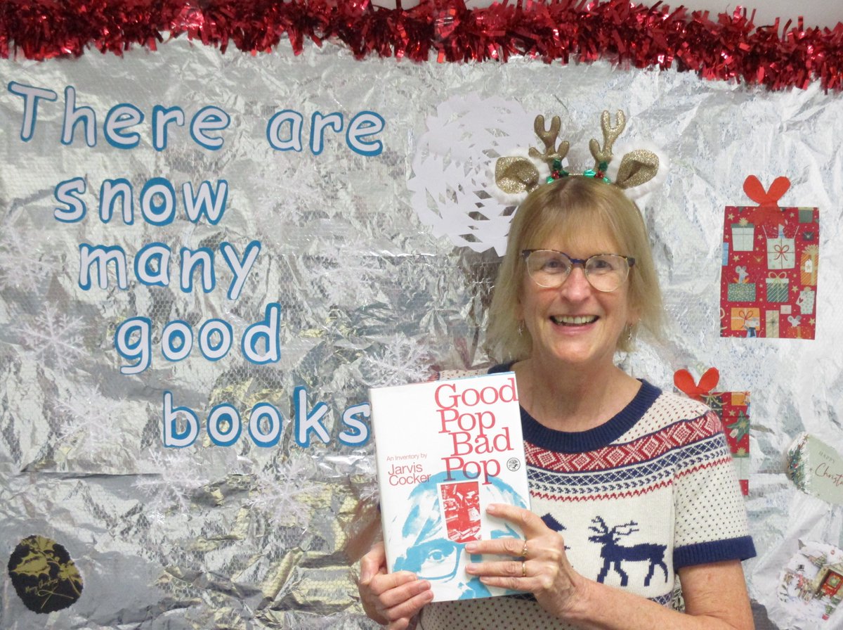 LancsLibraries's tweet image. #LancsBestOf2022 Day 13 and here&apos;s Margaret from #KnottEndLibrary with Jarvis Cocker&apos;s brilliant Good Pop Bad Pop
A great read and a mini work of art!
You might find it somewhere in a field in Hampshire
But our catalogue is probably easier!
prism.librarymanagementcloud.co.uk/lancashire/ite…