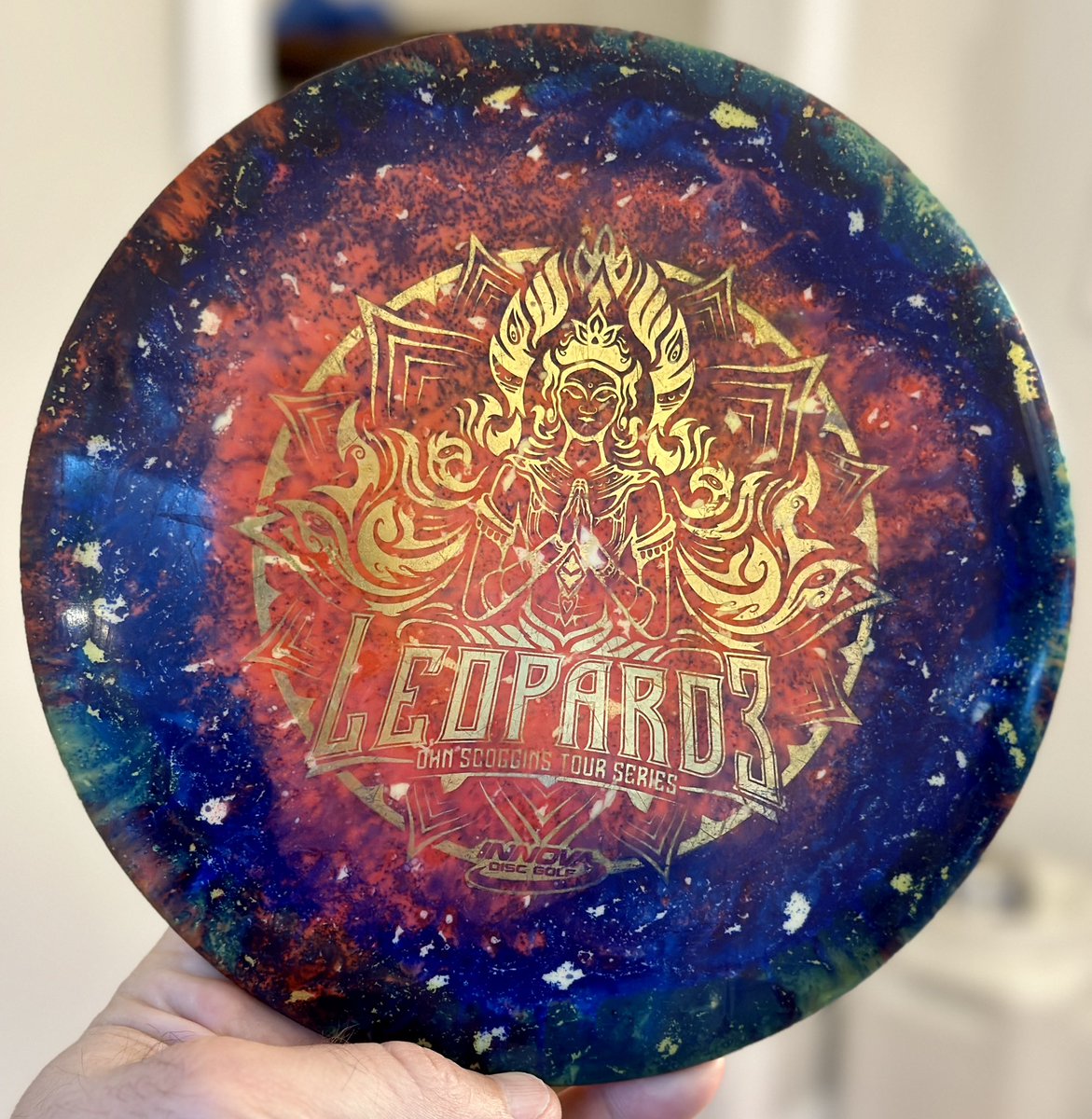 matthewsardo's tweet photo. My first attempt at disc dyeing. 
#discgolf 
#ctdiscgolf 
#discdyeing https://t.co/NodYXBYzdB