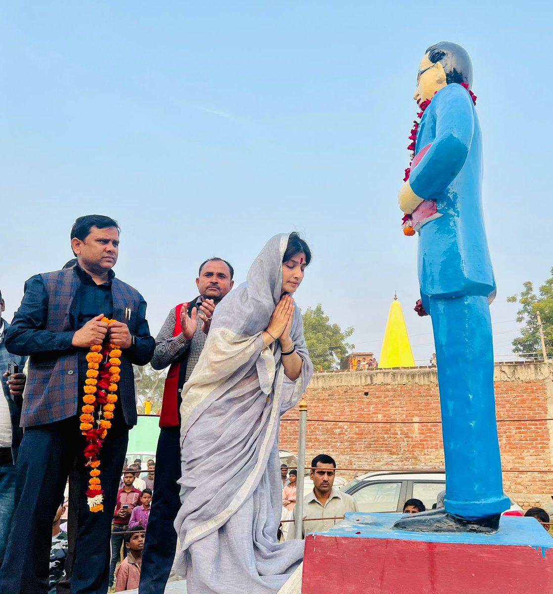 Mihirkhan007's tweet photo. मैनपुरी से इतिहासिक जीत के लिए डिम्पल यादव जी को हार्दिक शुभकामनाएँ💐💐💐 https://t.co/okV6xesjC4