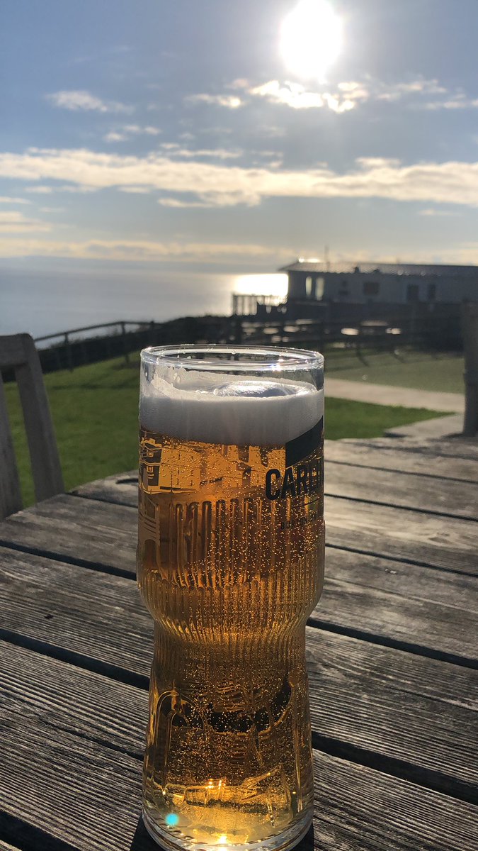 welsh1lad's tweet photo. #sunshine #clear #skies #chilly #luntime #drink near the #sea https://t.co/gIX7KejnEU